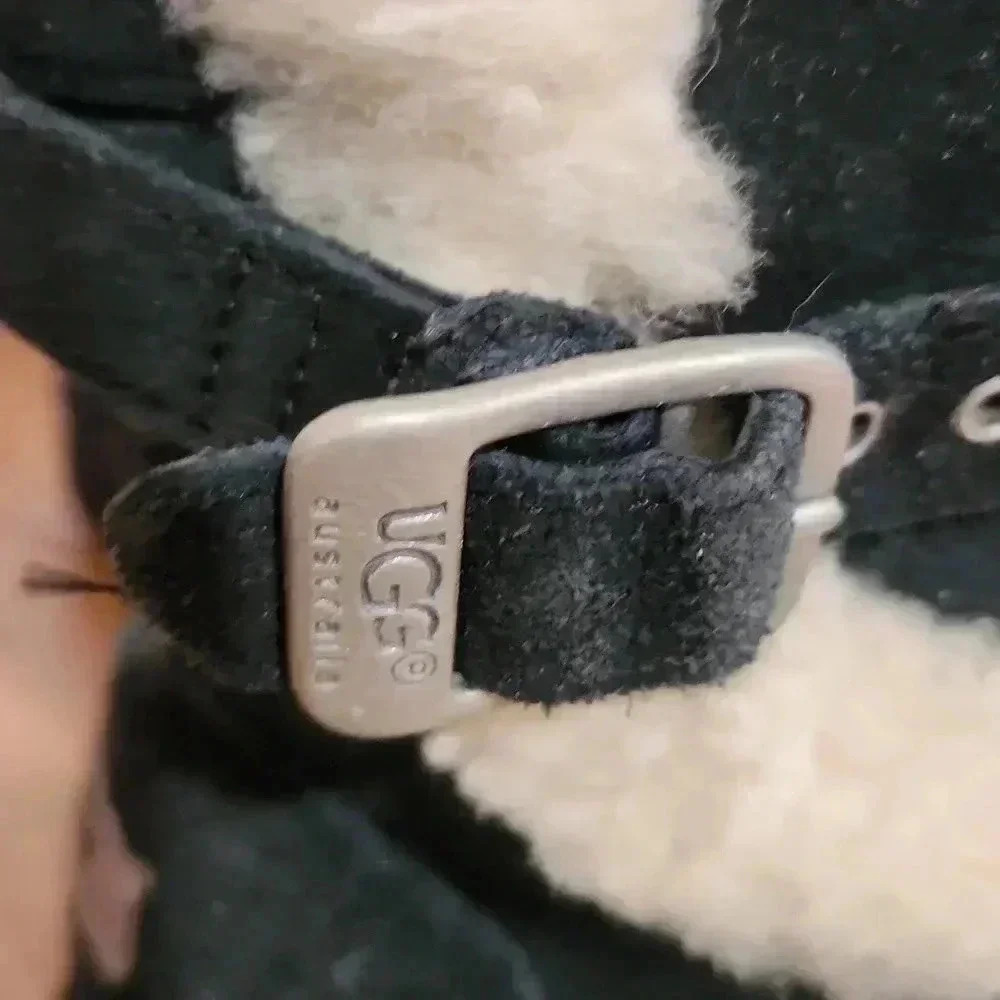 Ugg Maddie A trio of buckles embellishes a sassy suede boit - Picture 3 of 9